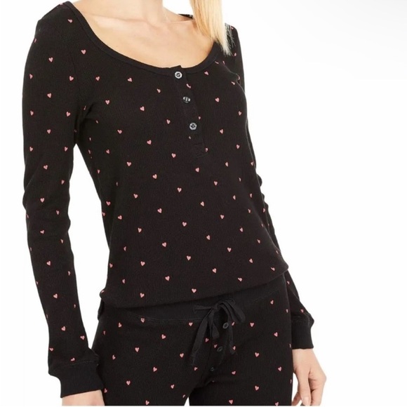 Black Heart Print Women's Shirt‎ and Scrunchie - Picture 1 of 5